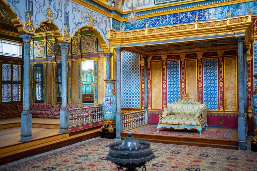 interior topkapi palace detail decoration castle istanbul turkey 1